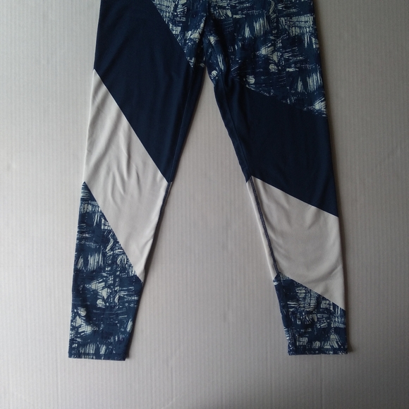 THREADS 4 THOUGHT leggings - Picture 2 of 8